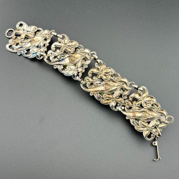 Vintage Silver Tone Repousse Metal Green Nephrite Floral Panel Bracelet 6.5-6.75 - Picture 8 of 13